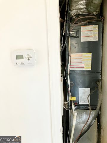 1037 Mountain View Road NW, Conyers, GA 30012