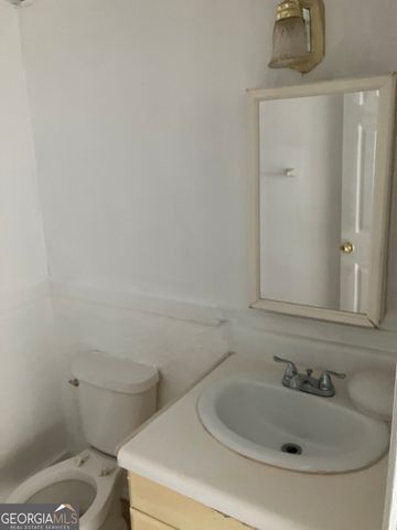 1037 Mountain View Road NW, Conyers, GA 30012