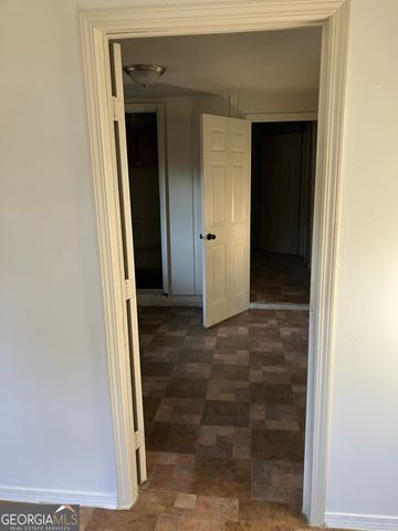 1037 Mountain View Road NW, Conyers, GA 30012