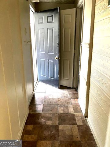 1037 Mountain View Road NW, Conyers, GA 30012