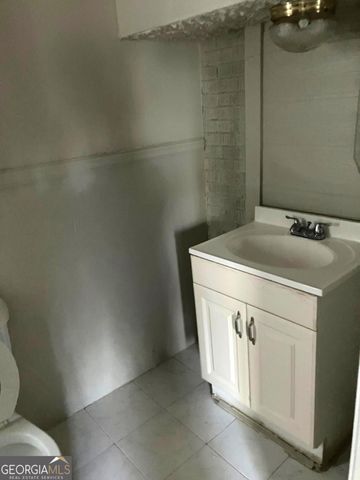 1037 Mountain View Road NW, Conyers, GA 30012