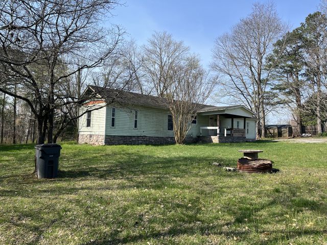 2610 Lee Dr, Pleasant View, TN 37146