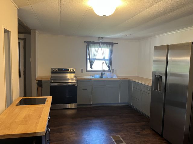 2610 Lee Dr, Pleasant View, TN 37146