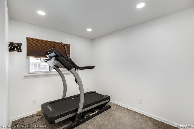 26752 Midway Street, Dearborn Heights, MI 48127