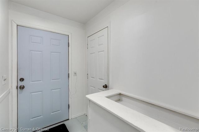 26752 Midway Street, Dearborn Heights, MI 48127