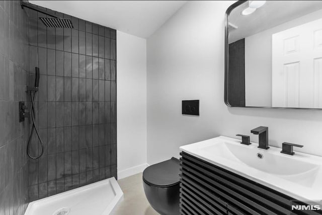 437 Bramhall Avenue, Jersey City, NJ 07304