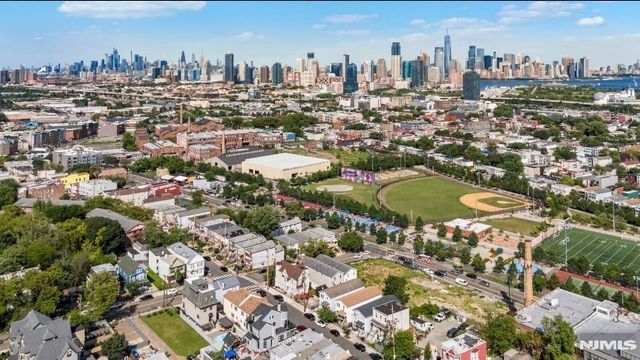 437 Bramhall Avenue, Jersey City, NJ 07304