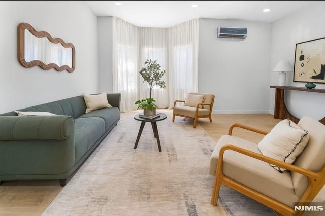 437 Bramhall Avenue, Jersey City, NJ 07304