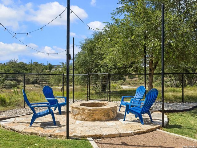 109 Serapia Garza, Blanco, TX 78606
