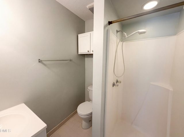 5621 Split Oak Way, Raleigh, NC 27609