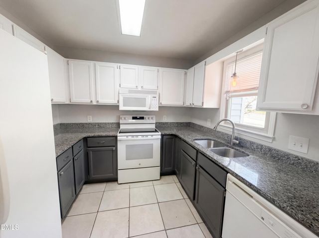 5621 Split Oak Way, Raleigh, NC 27609