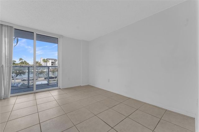 2457 Collins Ave 201, Miami Beach, FL 33140