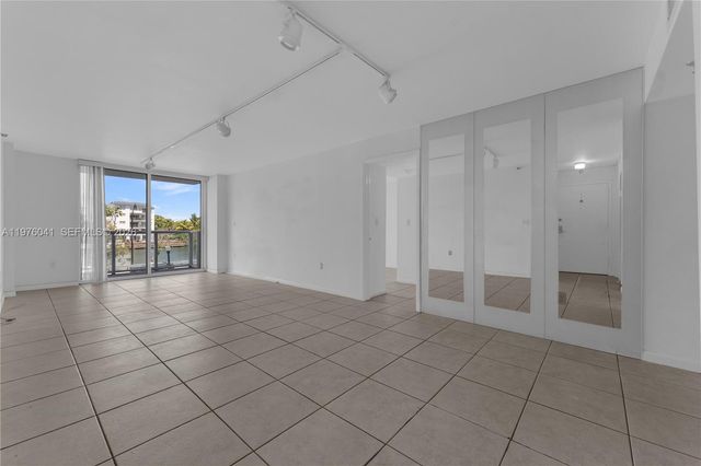 2457 Collins Ave 201, Miami Beach, FL 33140
