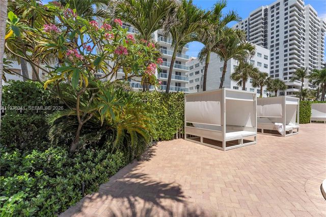 2457 Collins Ave 201, Miami Beach, FL 33140