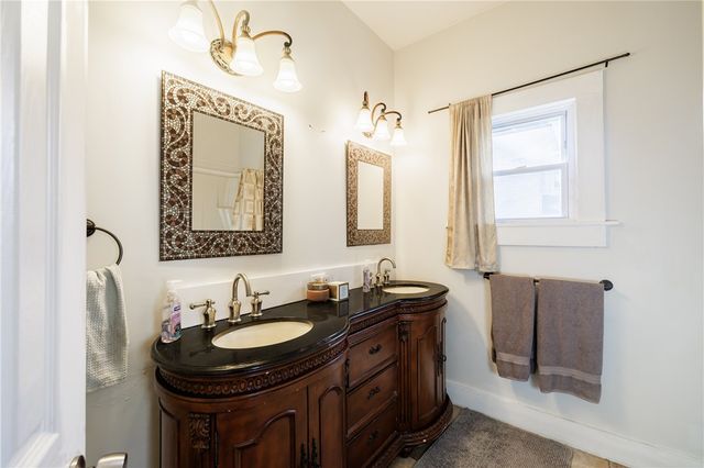 212 East Maple Avenue, East Rochester, NY 14445