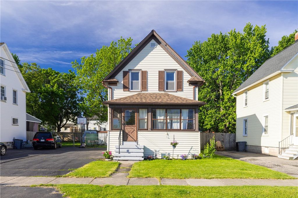 212 East Maple Avenue, East Rochester, NY 14445
