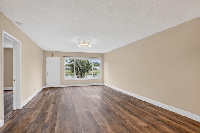 18900 Haywood Terrace 6, Boca Raton, FL 33496