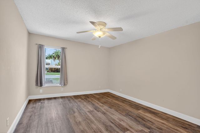 18900 Haywood Terrace 6, Boca Raton, FL 33496