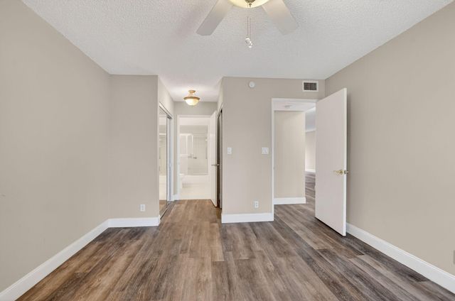 18900 Haywood Terrace 6, Boca Raton, FL 33496