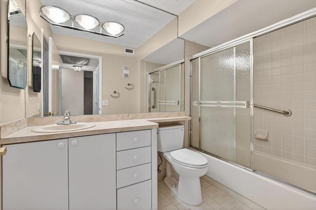 18900 Haywood Terrace 6, Boca Raton, FL 33496