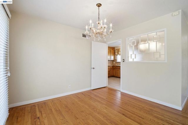 930 Castle St, San Leandro, CA 94578