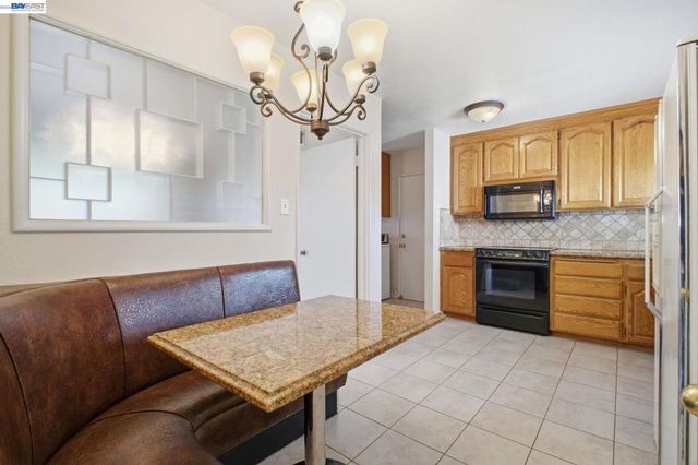 930 Castle St, San Leandro, CA 94578