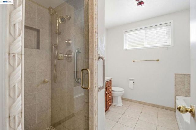 930 Castle St, San Leandro, CA 94578