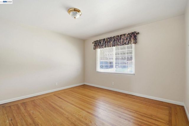 930 Castle St, San Leandro, CA 94578