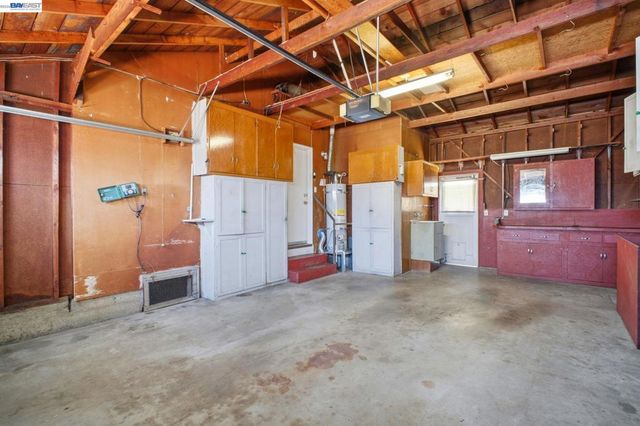 930 Castle St, San Leandro, CA 94578