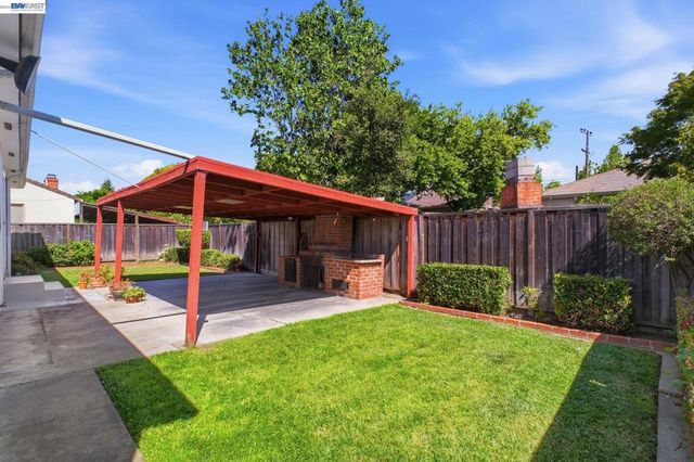 930 Castle St, San Leandro, CA 94578