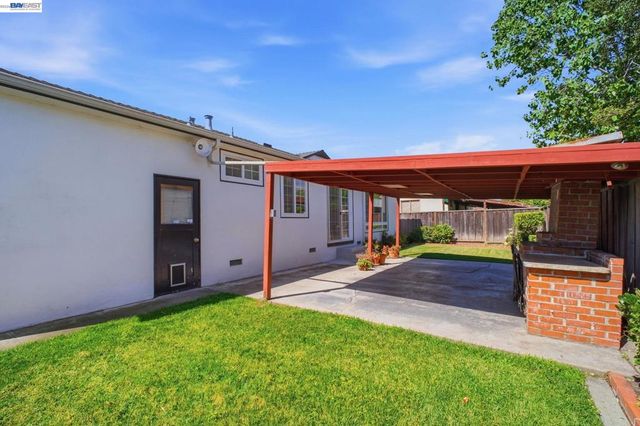 930 Castle St, San Leandro, CA 94578
