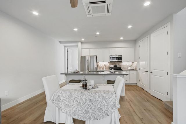 1053 Caspian Pink Ter, Davis, CA 95616