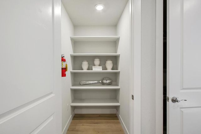 1053 Caspian Pink Ter, Davis, CA 95616