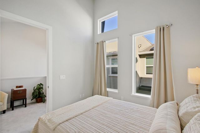 1053 Caspian Pink Ter, Davis, CA 95616