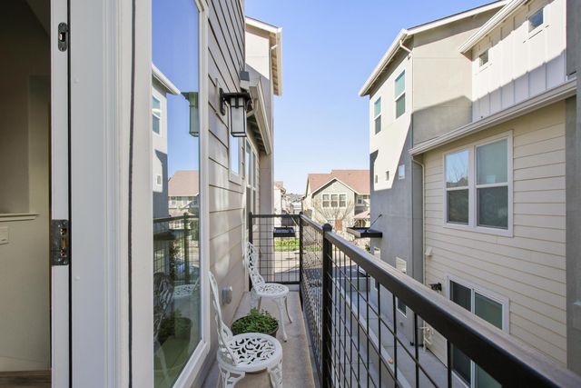 1053 Caspian Pink Ter, Davis, CA 95616