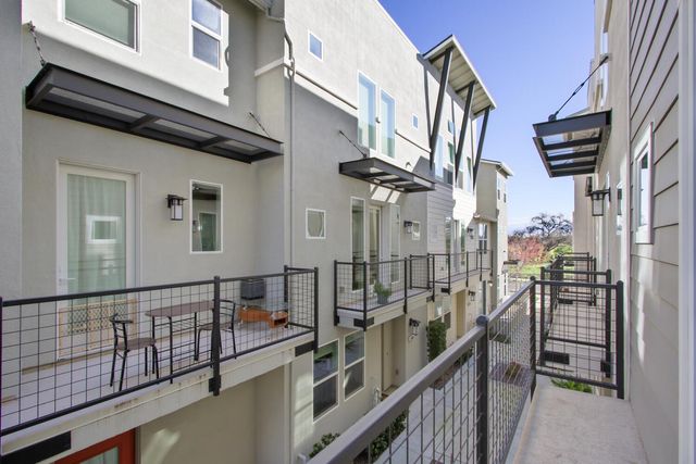 1053 Caspian Pink Ter, Davis, CA 95616