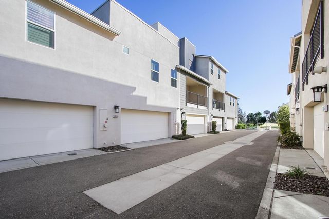 1053 Caspian Pink Ter, Davis, CA 95616