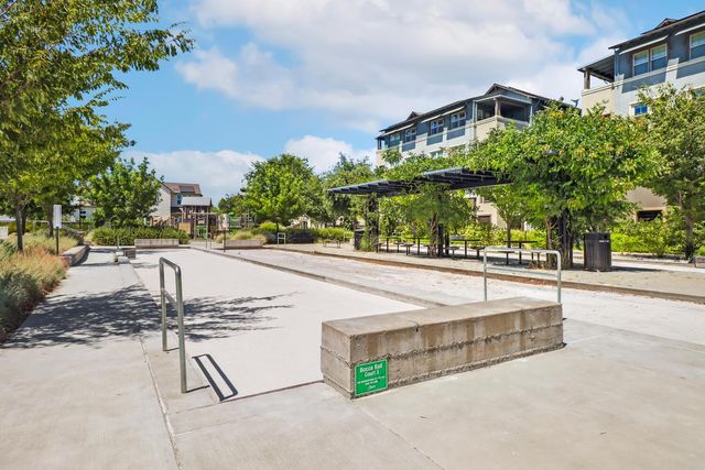 1053 Caspian Pink Ter, Davis, CA 95616