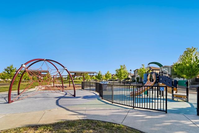 1053 Caspian Pink Ter, Davis, CA 95616