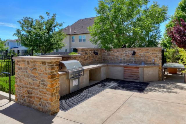 1053 Caspian Pink Ter, Davis, CA 95616