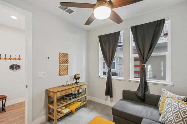 1053 Caspian Pink Ter, Davis, CA 95616