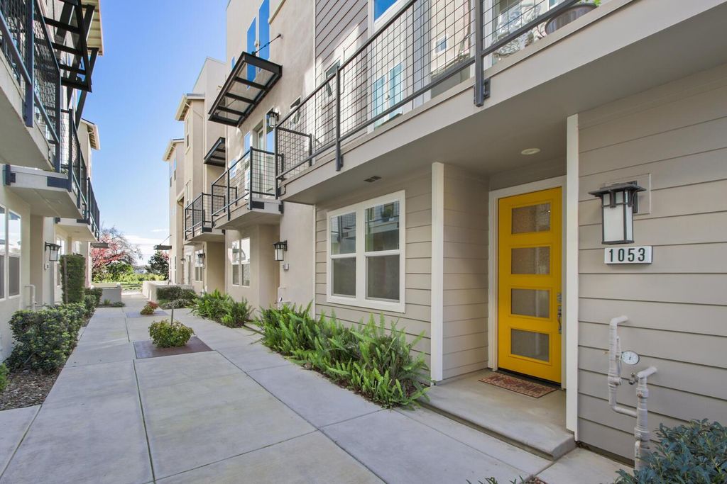 1053 Caspian Pink Ter, Davis, CA 95616