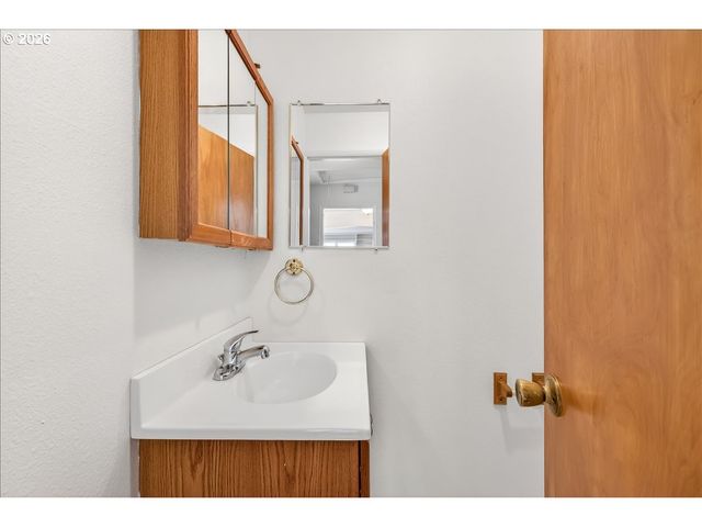 345 Nw NORMAN Ave, Gresham, OR 97030