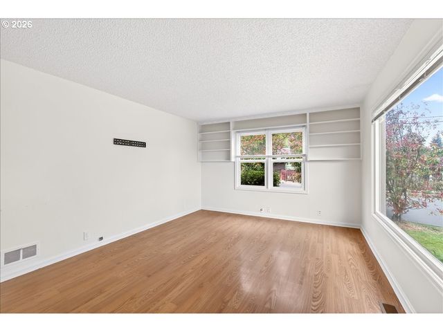 345 Nw NORMAN Ave, Gresham, OR 97030