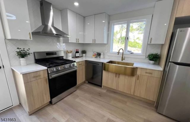 106 Cregar Rd, High Bridge Boro, NJ 08829