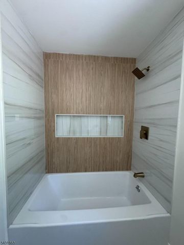 106 Cregar Rd, High Bridge Boro, NJ 08829