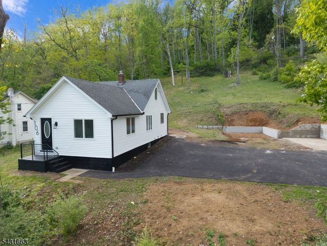 106 Cregar Rd, High Bridge Boro, NJ 08829
