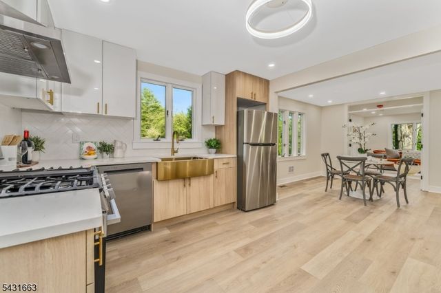 106 Cregar Rd, High Bridge Boro, NJ 08829