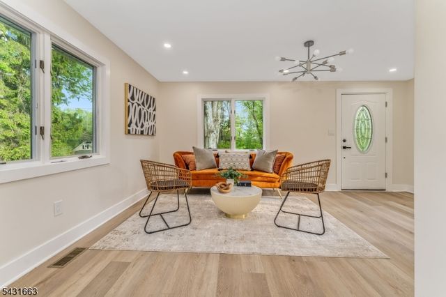 106 Cregar Rd, High Bridge Boro, NJ 08829