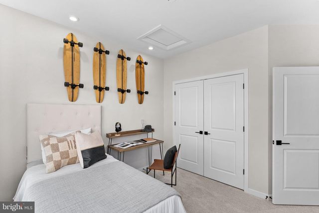 2461 MYSTIC MAROON TER, Ashburn, VA 20147